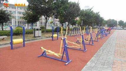 戶外健身器材全解析 從社區廣場到福利院的定制方案